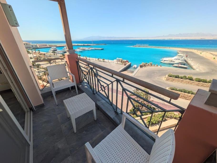 Appartamento Central Luxury Marina 3Br Apt Free Beach Access Hurghada Esterno foto